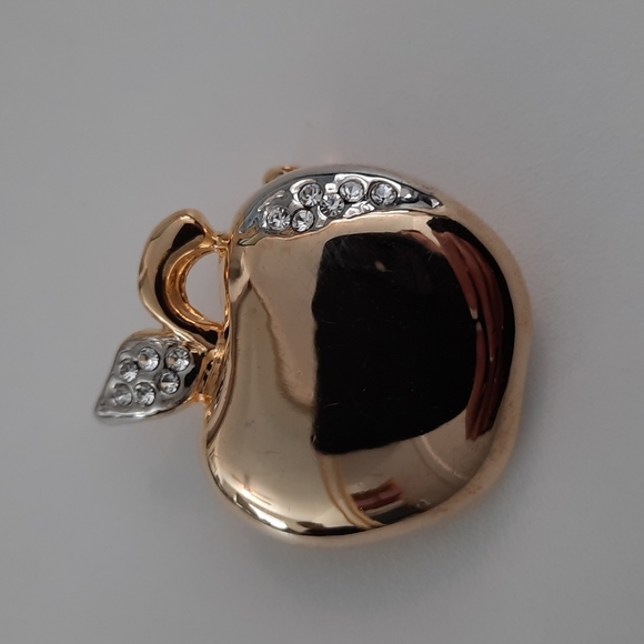 Goldtone Rhinestone Apple Brooch - Picture 4 of 5